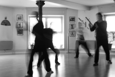 picture of people training